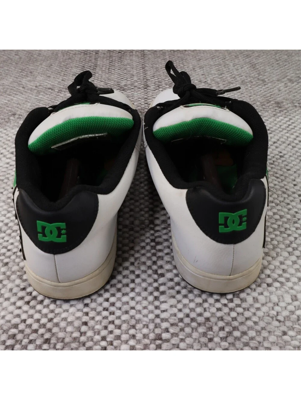 DC Shoes Raif White Black Green Halftone Puffy Skate Sneakers Men's 12 320035